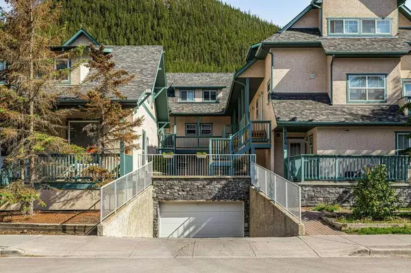 Banff, AB T1L 1E3,504 Banff AVE #6