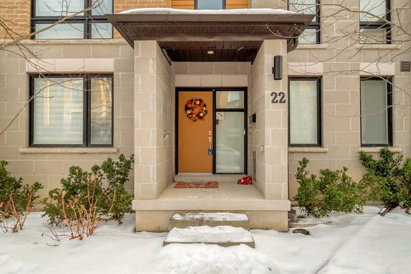 22 Kenneth Wood CRES,  Toronto C14,  ON M2N 0K3