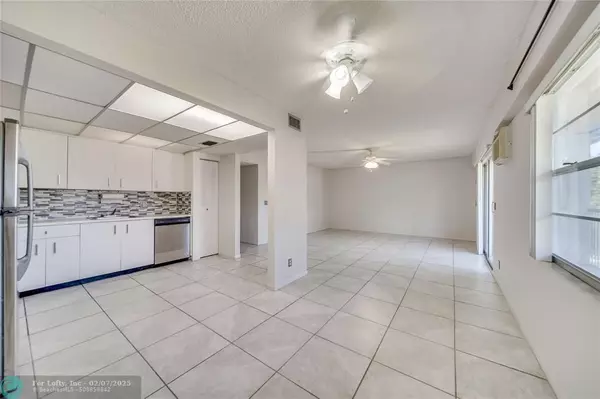 Pembroke Pines, FL 33027,251 SW 134th Way  #308 M