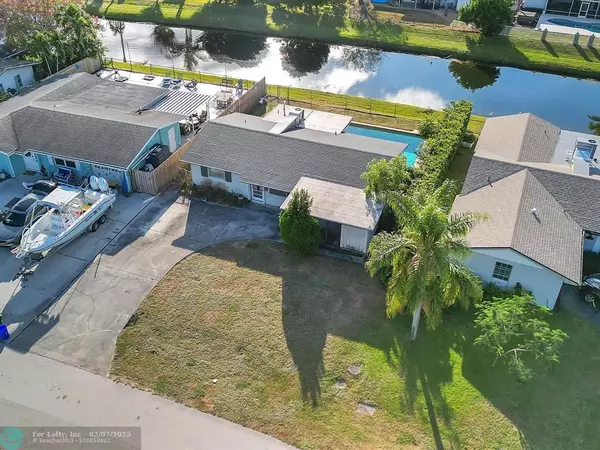 533 Riverside Dr, Palm Beach Gardens, FL 33410