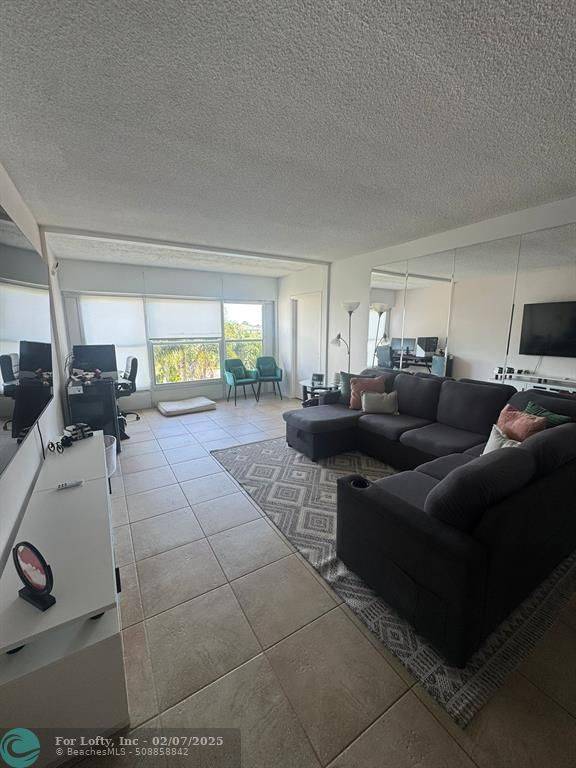 Deerfield Beach, FL 33064,4200 Crystal Lake Dr  #307