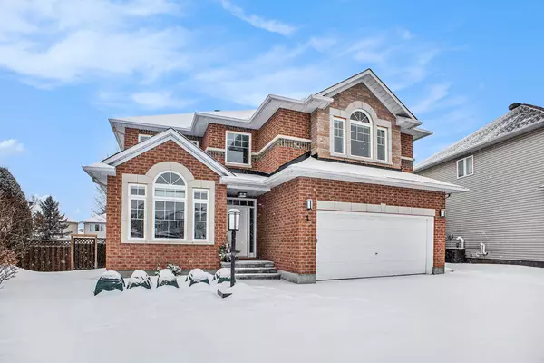 4 Wheatley CT, Kanata, ON K2M 2V5