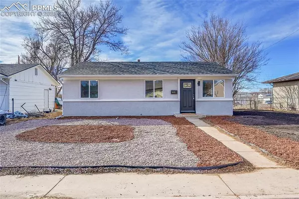 1815 Seminole LN, Pueblo, CO 81001