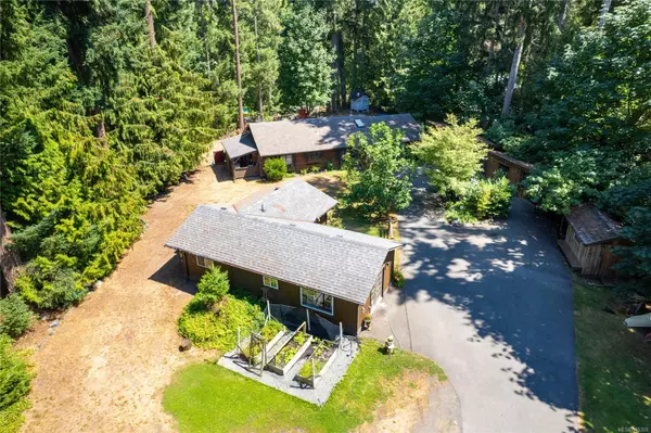 616 Martindale Rd, Parksville, BC V9P 1R8