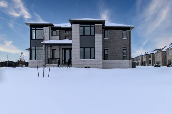 19 Sun Valley AVE, Wasaga Beach, ON L9Z 0N6