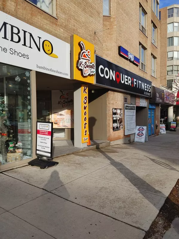 Toronto W02, ON M6S 1M7,2100 Bloor ST W #5A