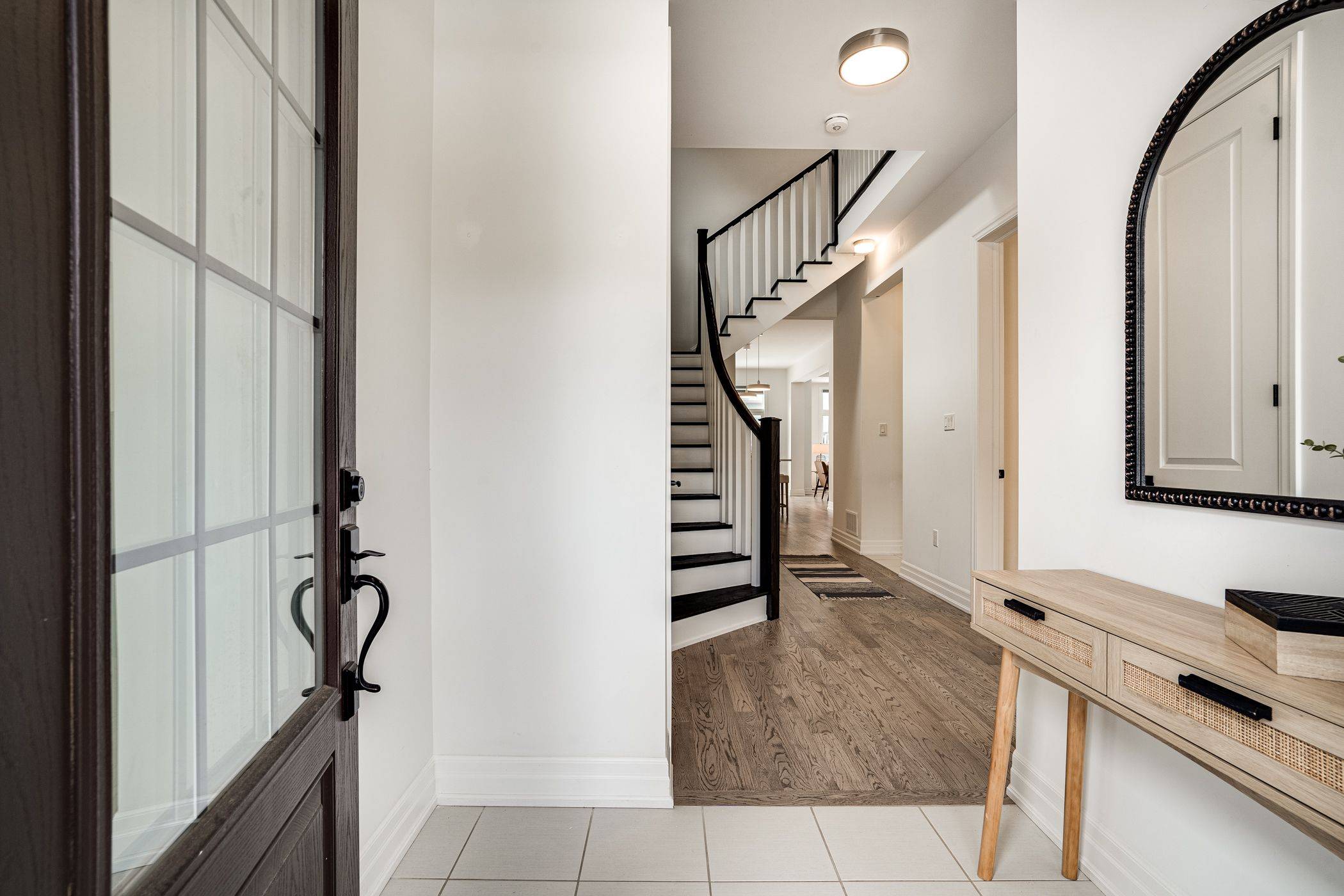 Oakville, ON L6H 3S4,1466 EVEREST CRES