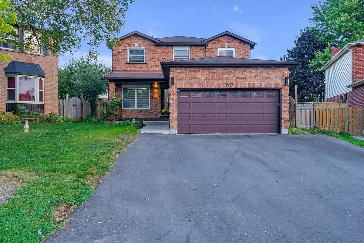 Oshawa, ON L1K 1W8,707 Mountjoy CT