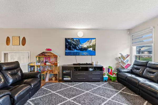 Calgary, AB T1Y 3S8,109 Whitewood PL NE