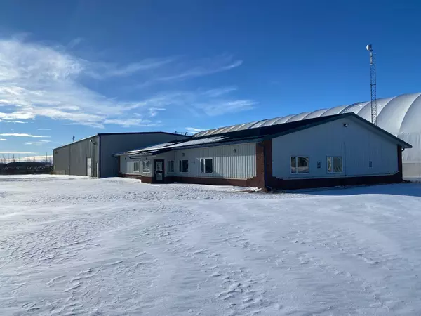 6701 & 6705 44 Avenue, Ponoka, AB T4J 1J8