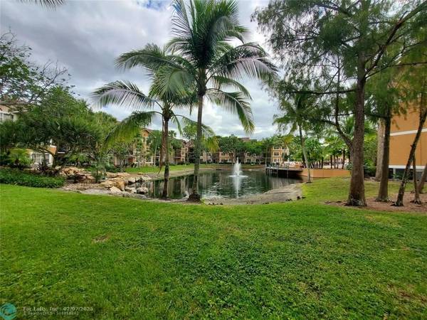 8891 Wiles Rd  #108, Coral Springs, FL 33067