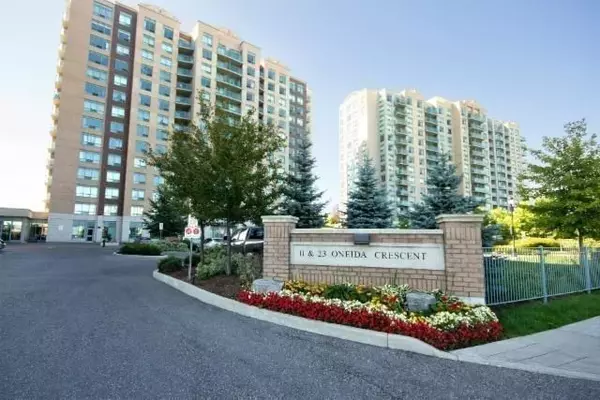 Richmond Hill, ON L4B 0A2,23 Oneida CRES #305