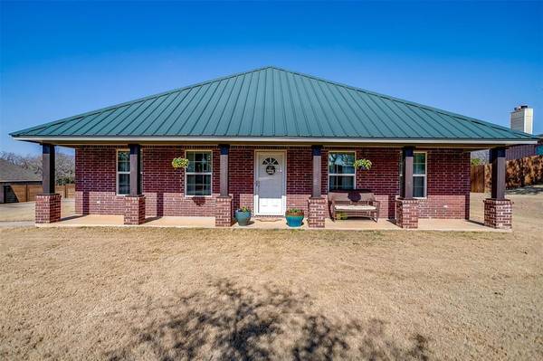 1105 Riverwood Trail, Cleburne, TX 76033