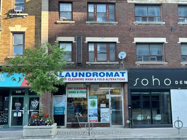 Toronto C01, ON M6G 1K4,598 Bloor ST W