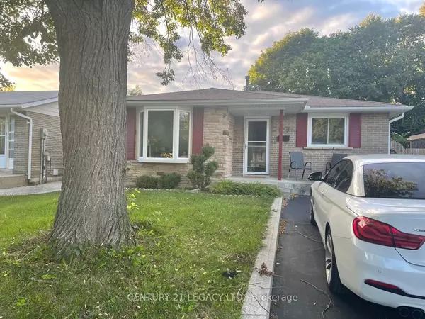 129 Mccraney ST W, Oakville, ON L6H 1H5