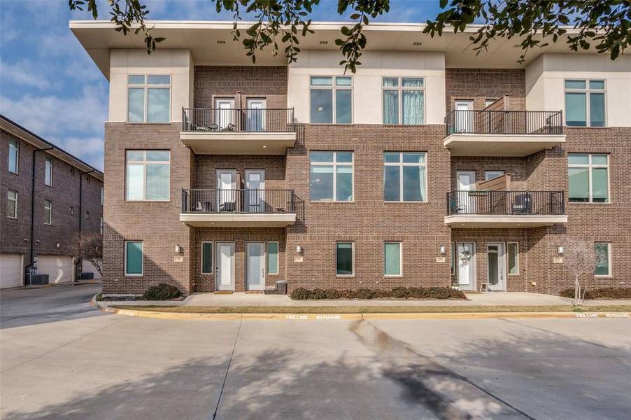 2507 Vintage Place Circle, Farmers Branch, TX 75234