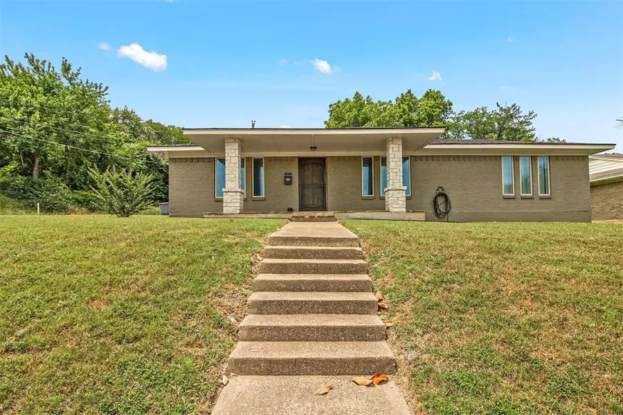 2405 Sue Street, Dallas, TX 75203