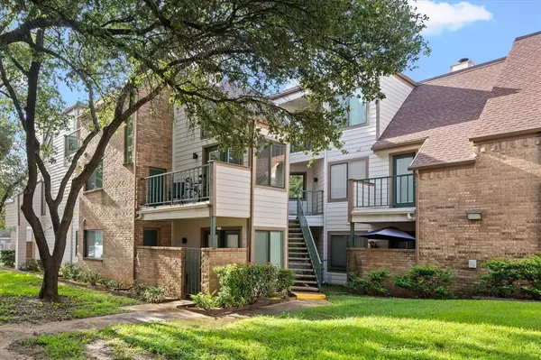 2307 Balsam Drive #L205, Arlington, TX 76006