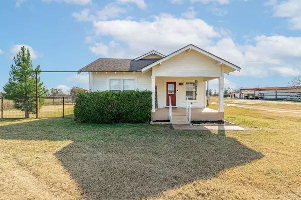 691 Lincoln Drive,  Stephenville,  TX 76401