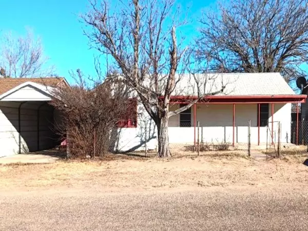 321 S Davis Avenue, Stinnett, TX 79083