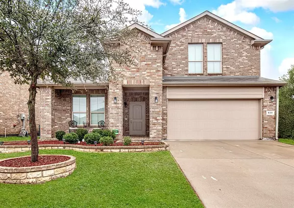 920 Meadow Scape Drive, Fort Worth, TX 76028