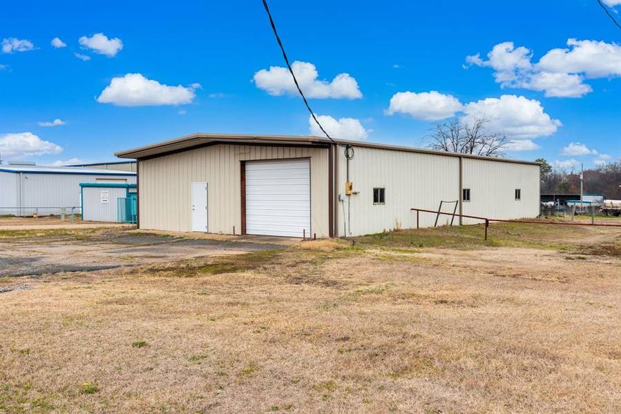 1209 E Coke Road, Winnsboro, TX 75494