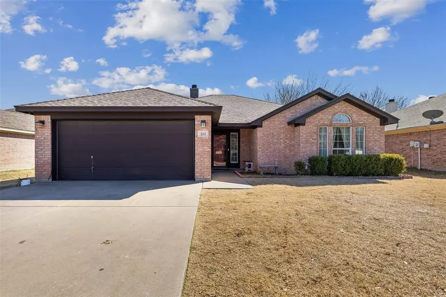 213 Preston Drive, Cleburne, TX 76033