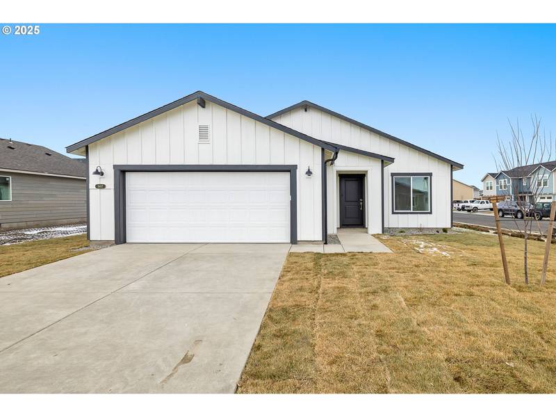 1607 NE 8th PL, Hermiston, OR 97838