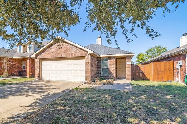 2015 Whispering Hills Drive, Forney, TX 75126