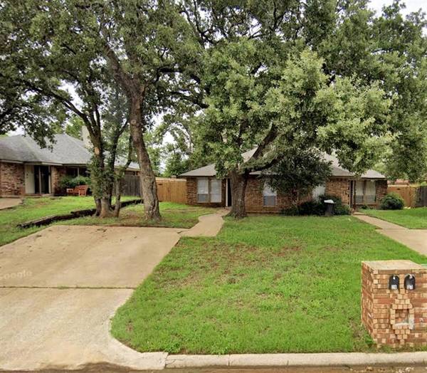 28 Shady Valley Court, Mansfield, TX 76063