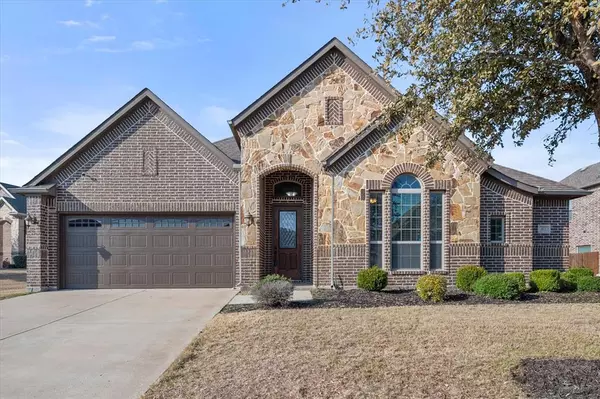 413 Sunset Court, Waxahachie, TX 75165