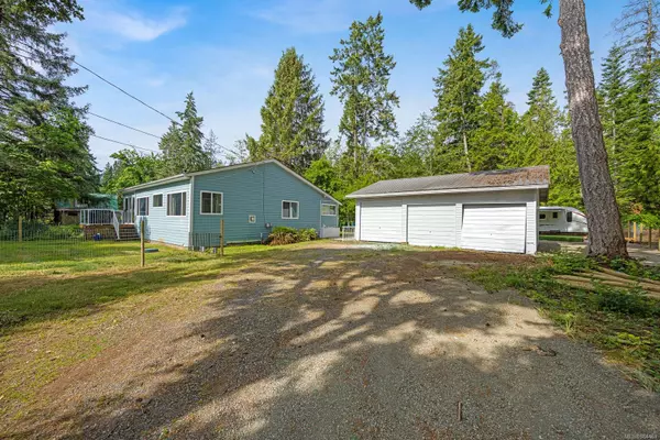 Union Bay, BC V0R 3B0,6097 Island Hwy S