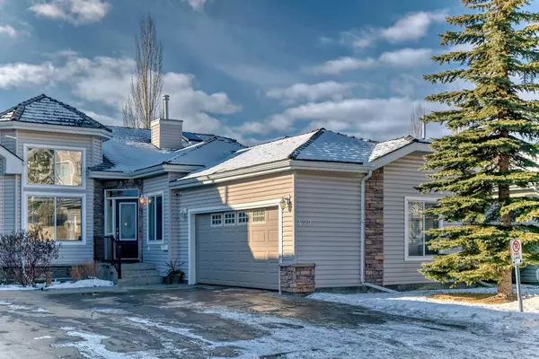 429 Rocky Vista GDNS NW, Calgary, AB T3G 5V1