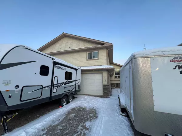 130 Wanyandi AVE, Hinton, AB T7V1M6