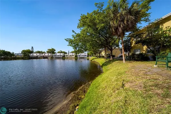 Oakland Park, FL 33334,4050 NE 12 TERRACE  #45-2