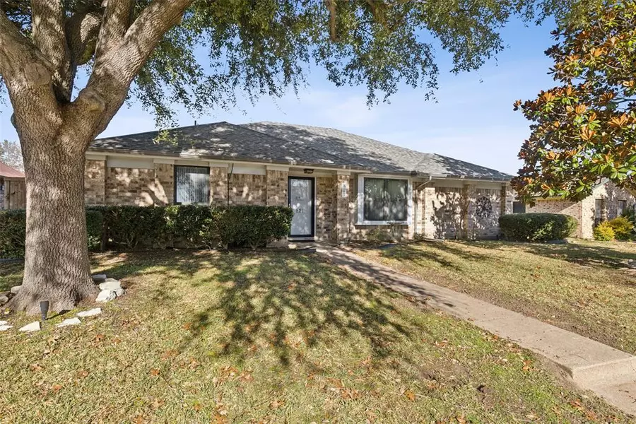 821 Simon Drive, Plano, TX 75025