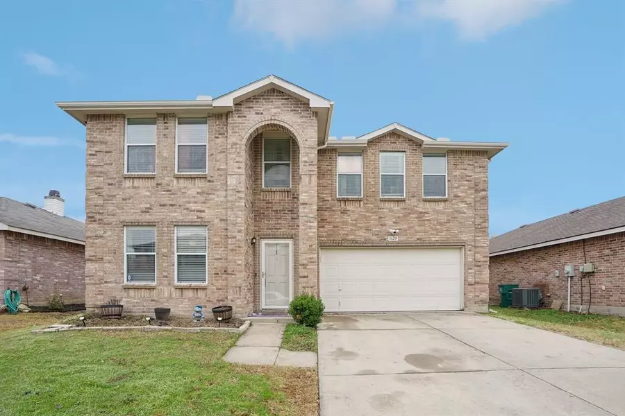 1620 Rialto Way, Fort Worth, TX 76247