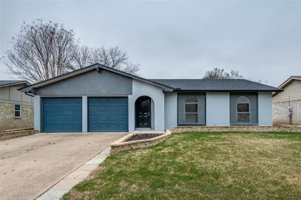 2311 Yale Drive, Arlington, TX 76015