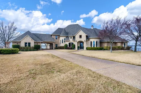 507 Chambers Point Drive, Kerens, TX 75144