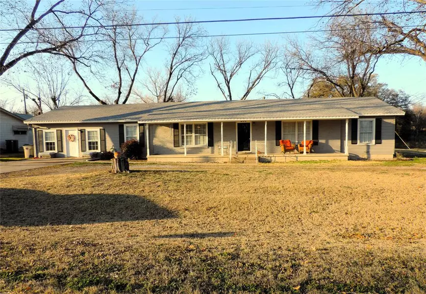 201 Old Sidney Road, Comanche, TX 76442