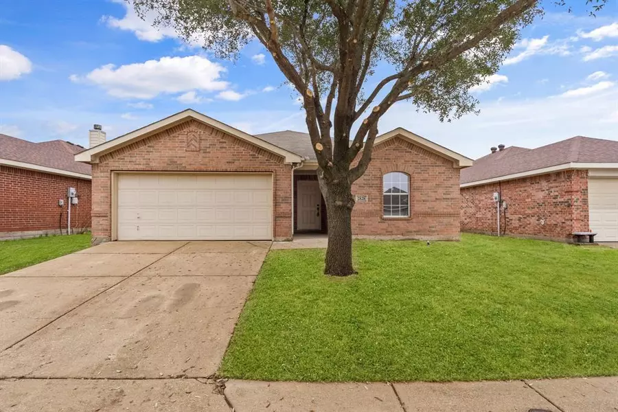 2828 Lonesome Dove Lane, Dallas, TX 75237