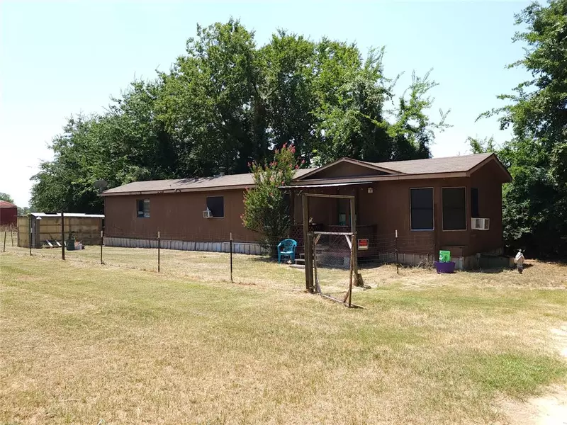 411 Weakes Street, Eustace, TX 75124