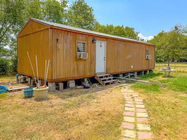 Kerens, TX 75144,15075 FM 635