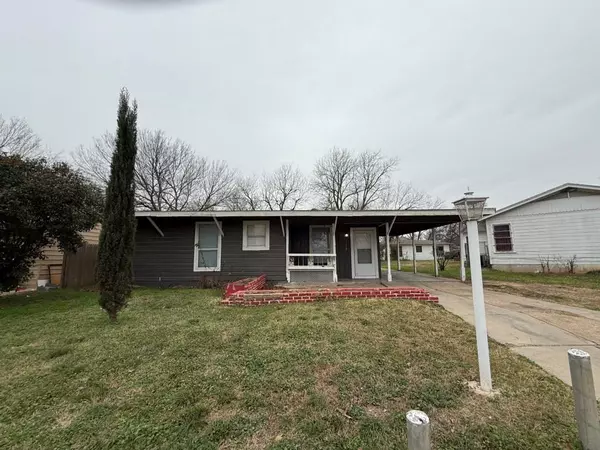 Fort Worth, TX 76105,2908 Pate Drive