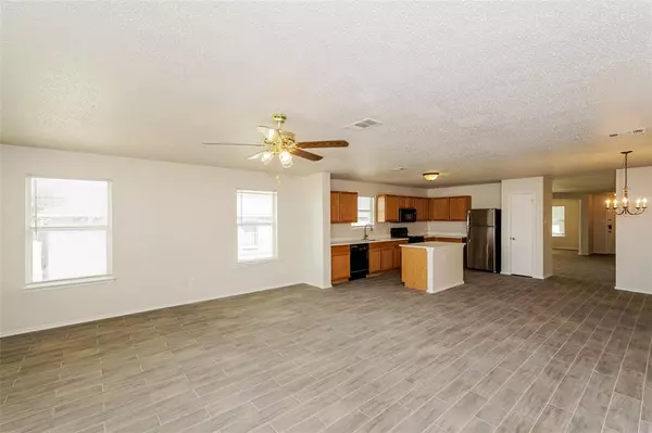 Desoto, TX 75115,605 Snapdragon Lane