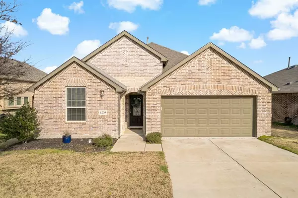 1209 Roadrunner Drive, Little Elm, TX 75068