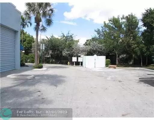 Plantation, FL 33313,6761 W Sunrise Blvd  #19