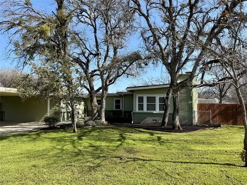 107 Paint Brush Road, Lakeside, TX 76108