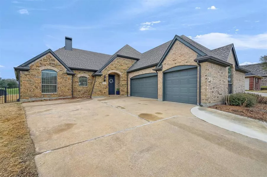 3112 Preston Club Drive, Sherman, TX 75092