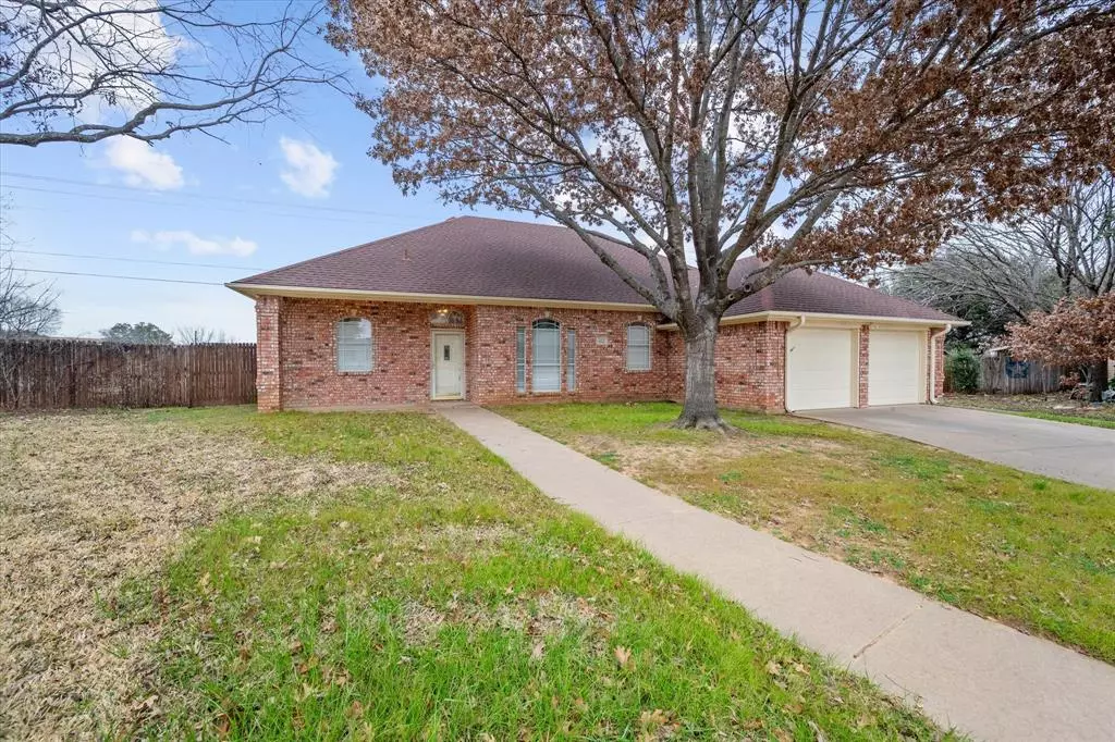 Burleson, TX 76028,412 Springhill Court